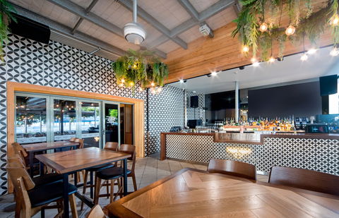 The Pub - Hervey Bay Accommodation 2