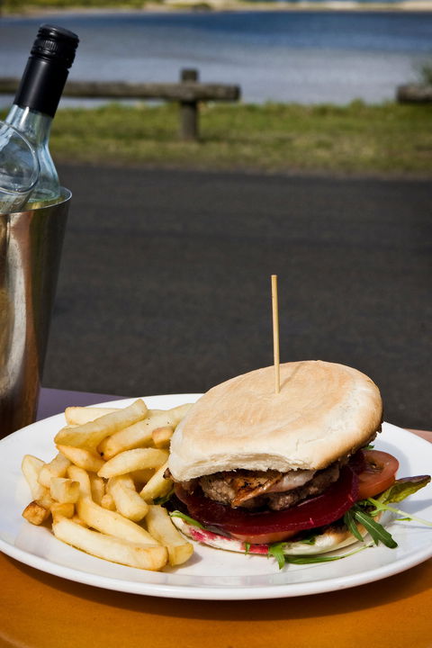 Hedy's Riverside Bistro - Hervey Bay Accommodation 2