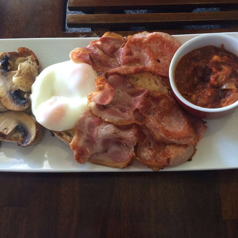 Straight And Narrow - Tourism Hervey Bay 0