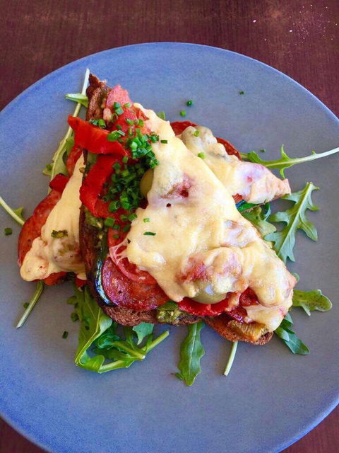 The Pepper Lounge - Tourism Hervey Bay 0