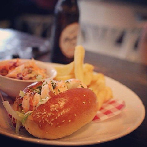 Hooked Fish And Chipper - Hawthorn - Hervey Bay Accommodation 0