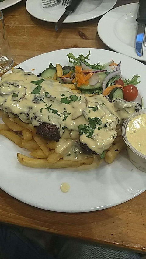 HIYC Cafe & Restaurant - Hervey Bay Accommodation 0