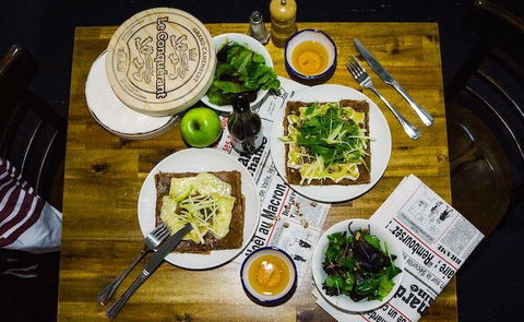 Bellas Cafe & Licensed Italian Restaurant - Tourism Hervey Bay 6