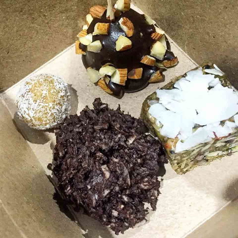 Frollicking Frog - Tourism Hervey Bay 0