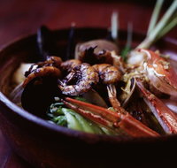 Claypots Seafood Bar - Hervey Bay Accommodation