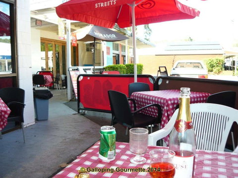 Funky Dory - Hervey Bay Accommodation 0