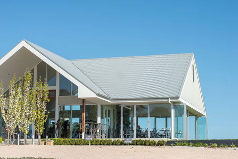 Artwine Cellar Door - Hervey Bay Accommodation 1
