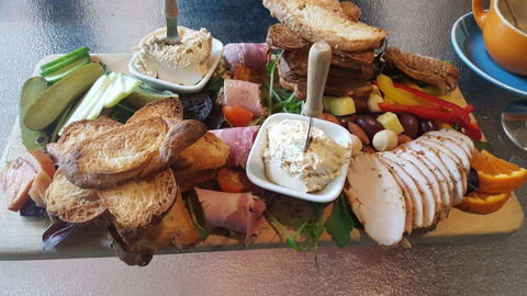 Holy Smoke Gourmet Food Shop - Tourism Hervey Bay 0