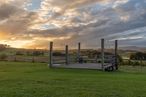 Mountain Ridge Wines - Hervey Bay Accommodation 0