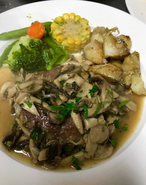 Dai Romani - Tourism Hervey Bay 0