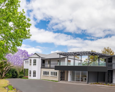 The Glasshouse And Bergin Lounge At Clouds Montville - Hervey Bay Accommodation 0