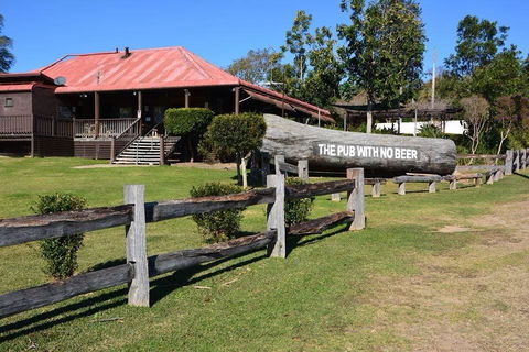 The Pub With No Beer - Tourism Hervey Bay 0