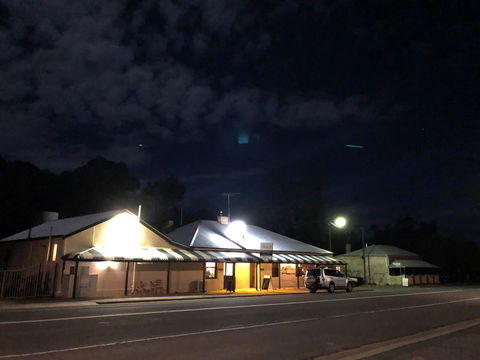 Eden Valley Hotel - Hervey Bay Accommodation 1