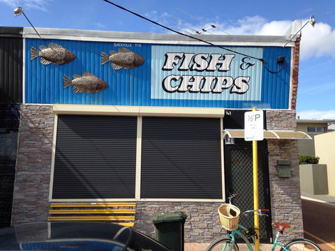 London Cafe - Hervey Bay Accommodation 0