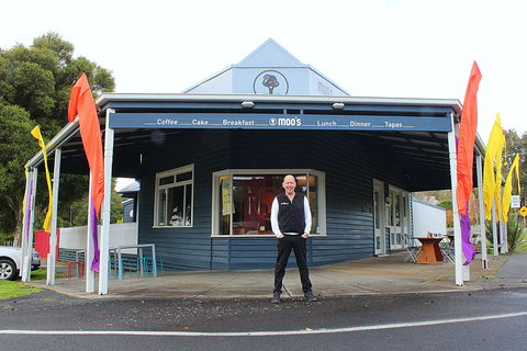 Moos At Meeniyan - Tourism Hervey Bay 0