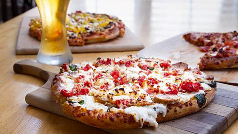 Alfresco Pizzeria & Wine Bar - Tourism Hervey Bay 1