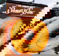 Famous Berry Donut Van - Hervey Bay Accommodation