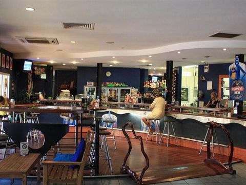 Humpty Doo Tavern - Hervey Bay Accommodation 1