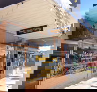 Madam Curry - Hervey Bay Accommodation