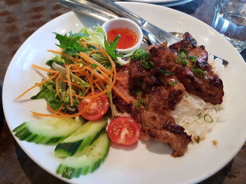 Sam Thai - Hervey Bay Accommodation 0