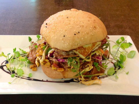 The Rare Pear - Holland Park - Hervey Bay Accommodation 0