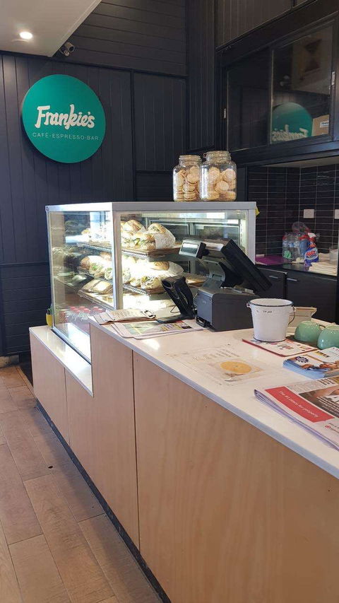 Frankie's - Hervey Bay Accommodation 0