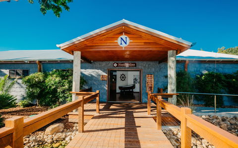Northerlies Beach Bar And Grill - Hervey Bay Accommodation 0