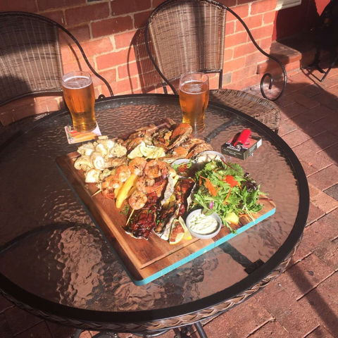 Dwellingup Hotel - Hervey Bay Accommodation 0