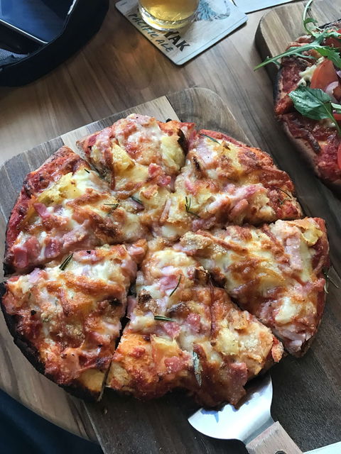 Finbar's Lounge Bar - Tourism Hervey Bay 0