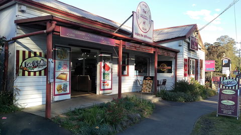 Mogo Fudge And Ice Cream /  Courtyard Cafe / Lots Of Lollies Mogo - Tourism Hervey Bay 0