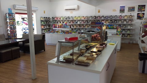 Mogo Fudge And Ice Cream /  Courtyard Cafe / Lots Of Lollies Mogo - Tourism Hervey Bay 2