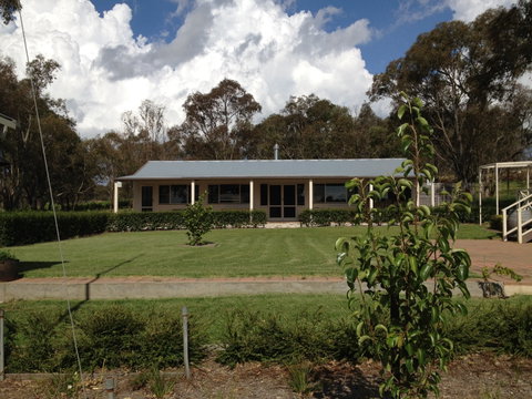 Mortimer's Wines Schoolhouse Cellar Door - Tourism Hervey Bay 2