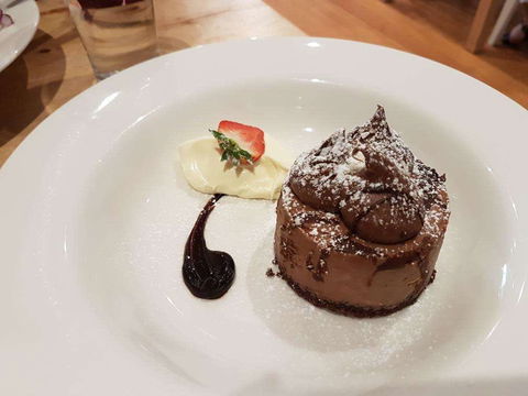 Crown Hotel - Hervey Bay Accommodation 0