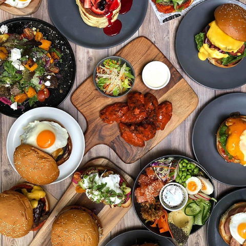 Dizy's - Tourism Hervey Bay 0