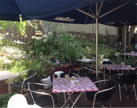 Herbees Cafe - Tourism Hervey Bay 0