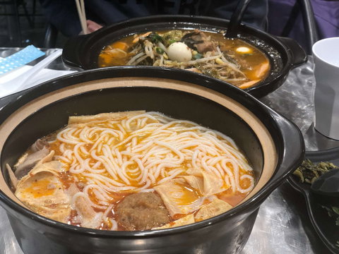 Three Lanes And Seven Alleys - Ultimo - Hervey Bay Accommodation 0