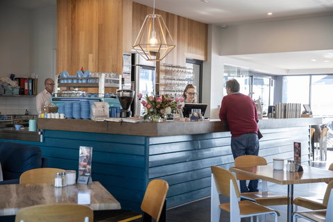 Ballarat Yacht Club - Tourism Hervey Bay 0