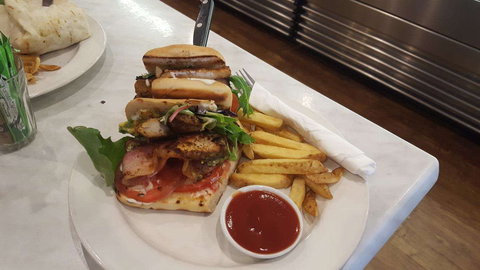 Delicious Fingers Burgers And Cafe - Hervey Bay Accommodation 0