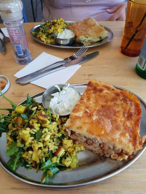 HAM - Harry & Mario - Hervey Bay Accommodation 0