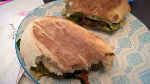 Jiji's Place - Tourism Hervey Bay 0