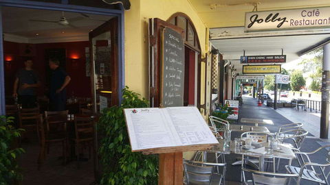 Jolly - Tourism Hervey Bay 0