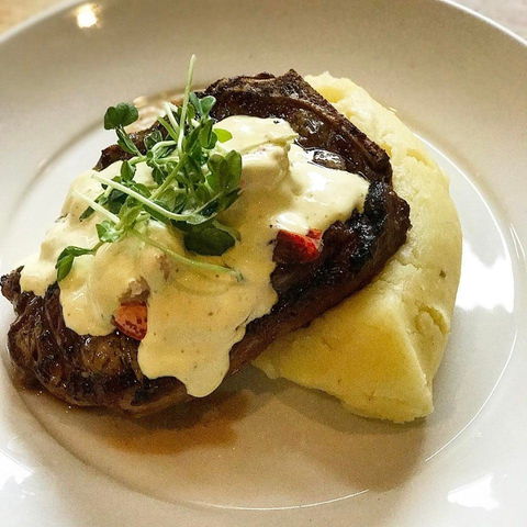 The Bay Hotel & Diner - Tourism Hervey Bay 0