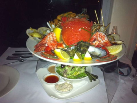 Trios On The River - Tourism Hervey Bay 0