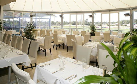 L' Aqua Restaurant - Tourism Hervey Bay 1