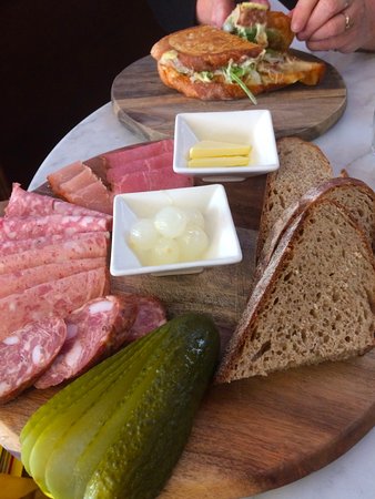 Das Kaffeehaus - Tourism Hervey Bay 0