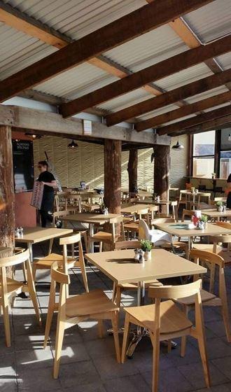 Agatha's Licensed Cafe - Hervey Bay Accommodation 6