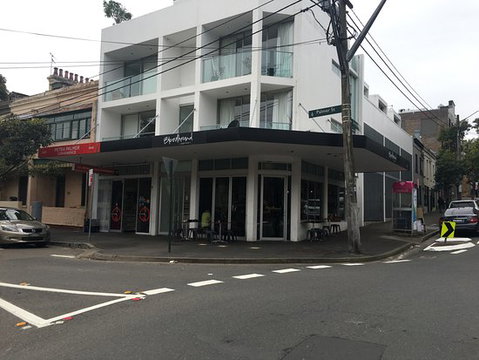 Bloodhound Espresso - Hervey Bay Accommodation 0