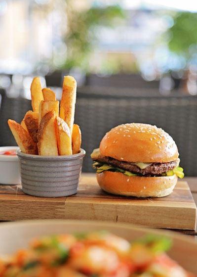 Tradewinds Bar & Bistro - Tourism Hervey Bay 0