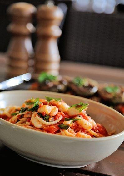 Tradewinds Bar & Bistro - Tourism Hervey Bay 3