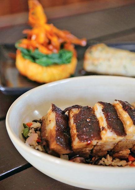 Tradewinds Bar & Bistro - Tourism Hervey Bay 7